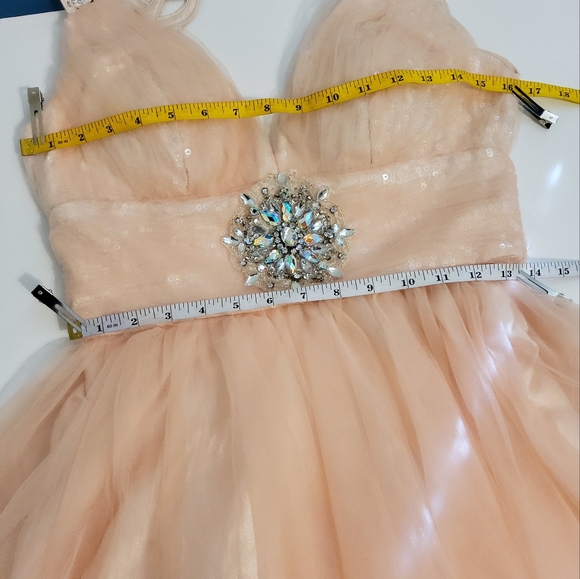 Bee Darlin Peach Junior Dress, Prom, Homecoming Size 9/10 - Picture 6 of 11